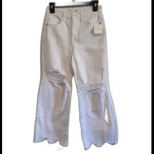 NWT Altar’d State Jeans White Distressed Wide Pockets Women’s Size 24 $78 RawHem